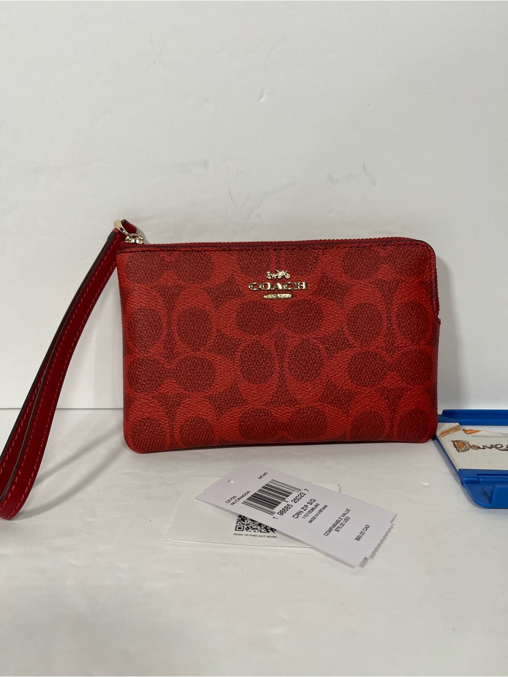 NWT Coach Signature Corner Zip Wristlet